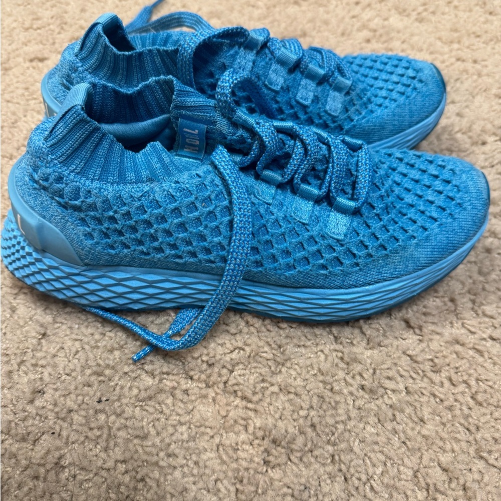 Women’s nobull runners